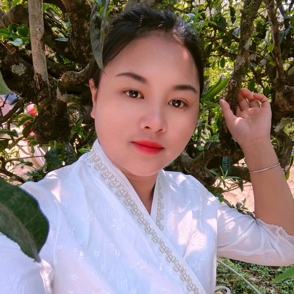 小户赛拉祜茶山妹