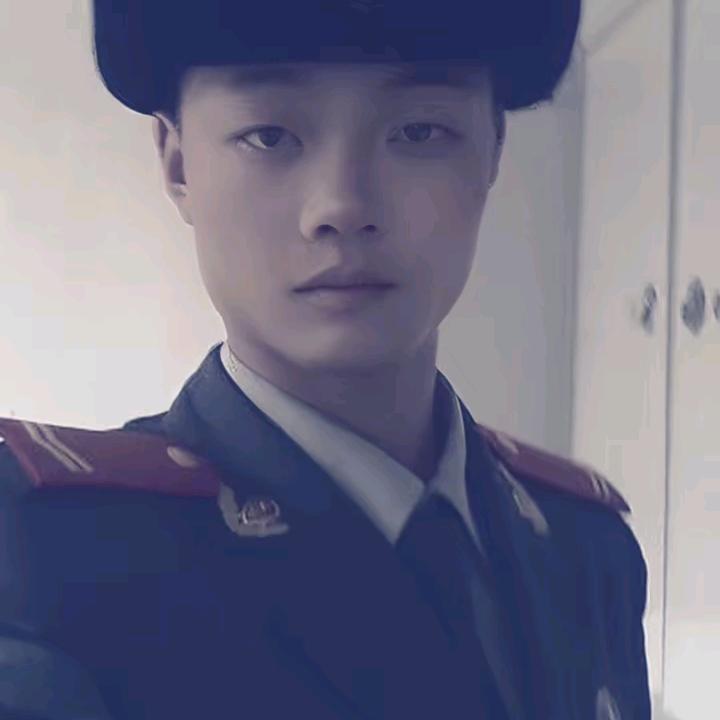 回忆再美，终究是伤。