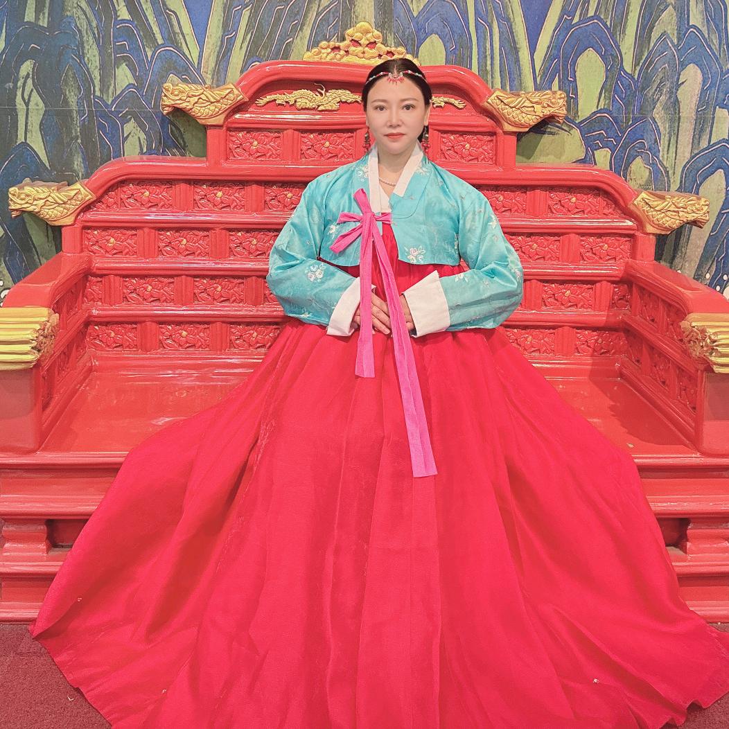 Anna（安娜）女王好物分享情感主播