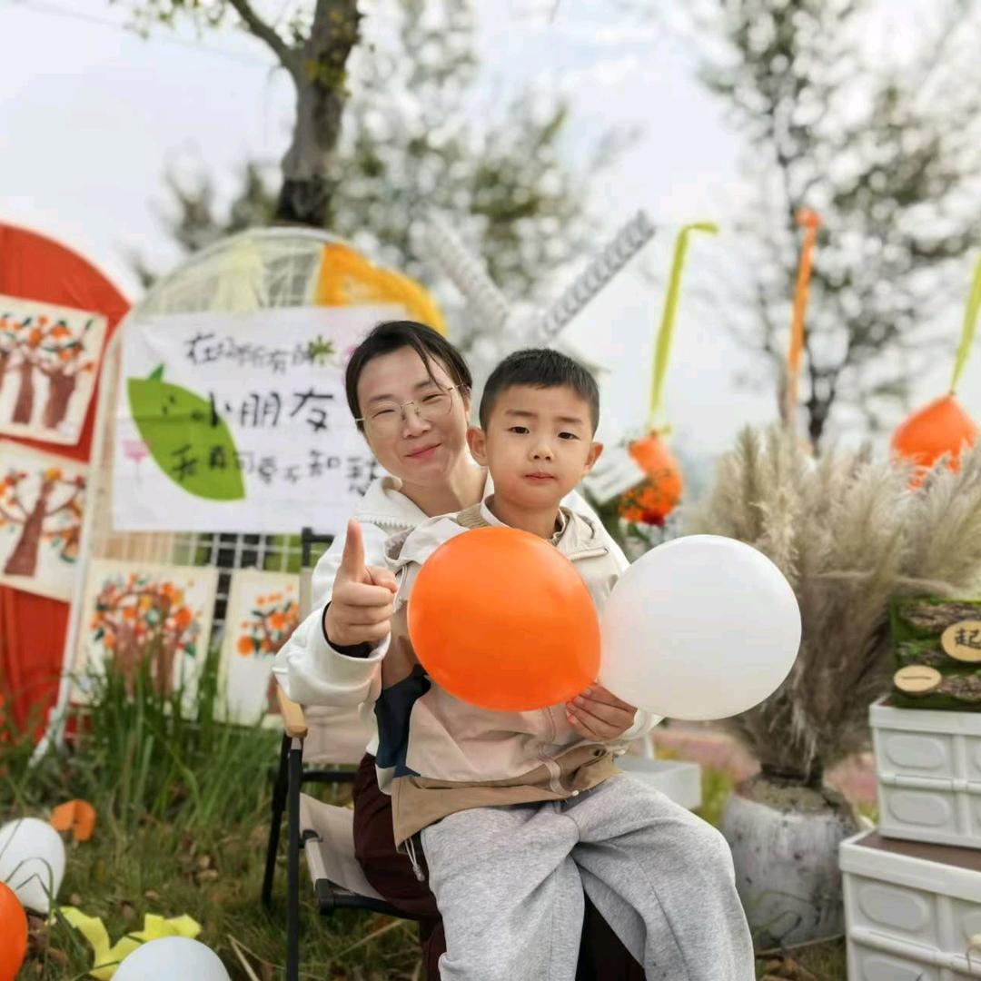 简政优品童装素素