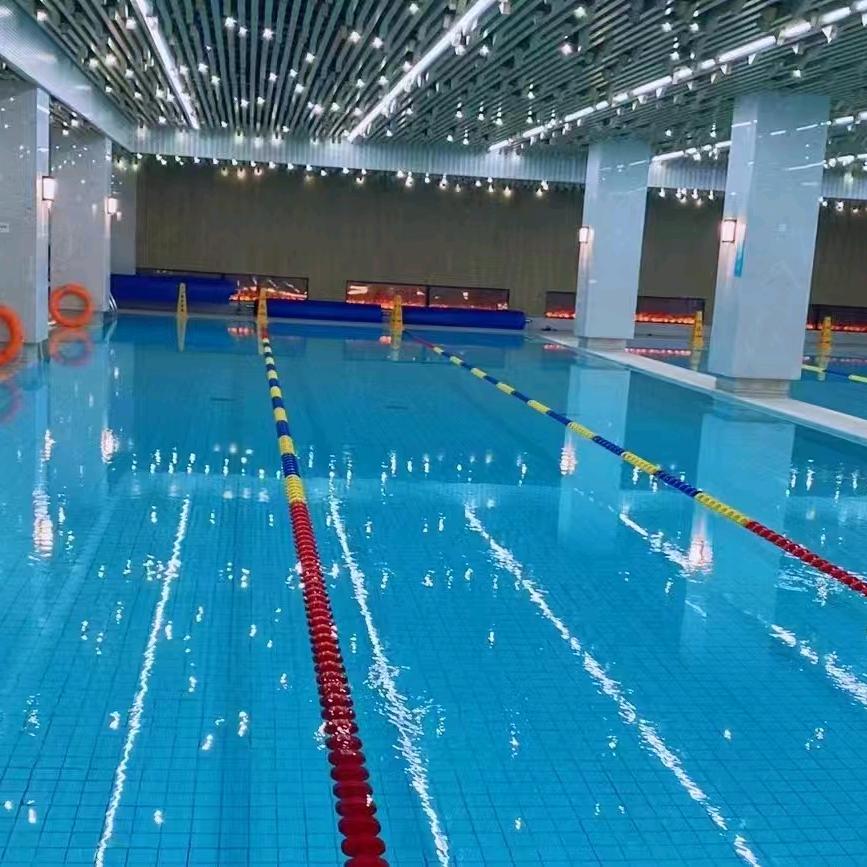 蓝积木游泳周教练