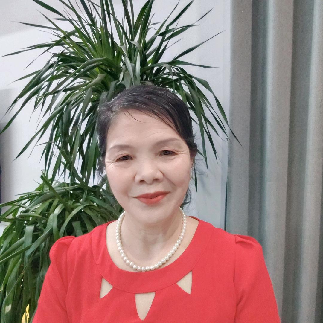 华姐（早上9，18开播）