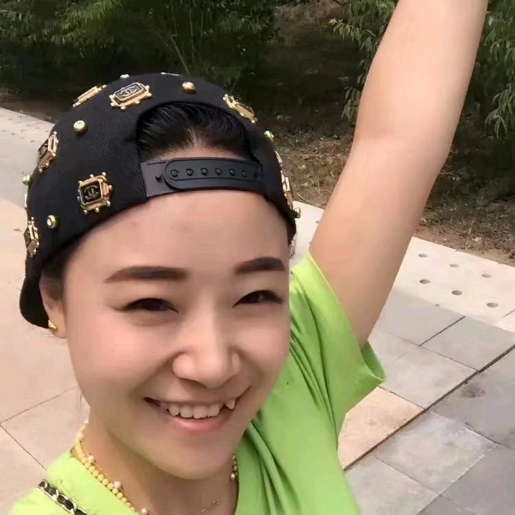 开拖拉机的泓宝