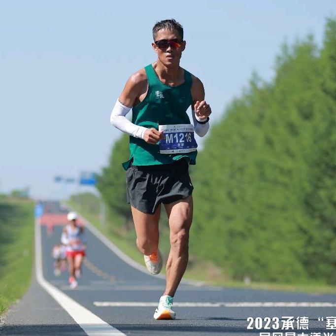 奔跑的蜗牛