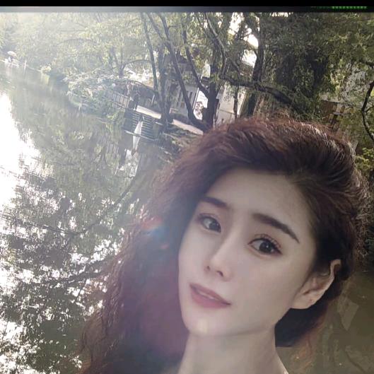 明村小胡瓜果老板娘