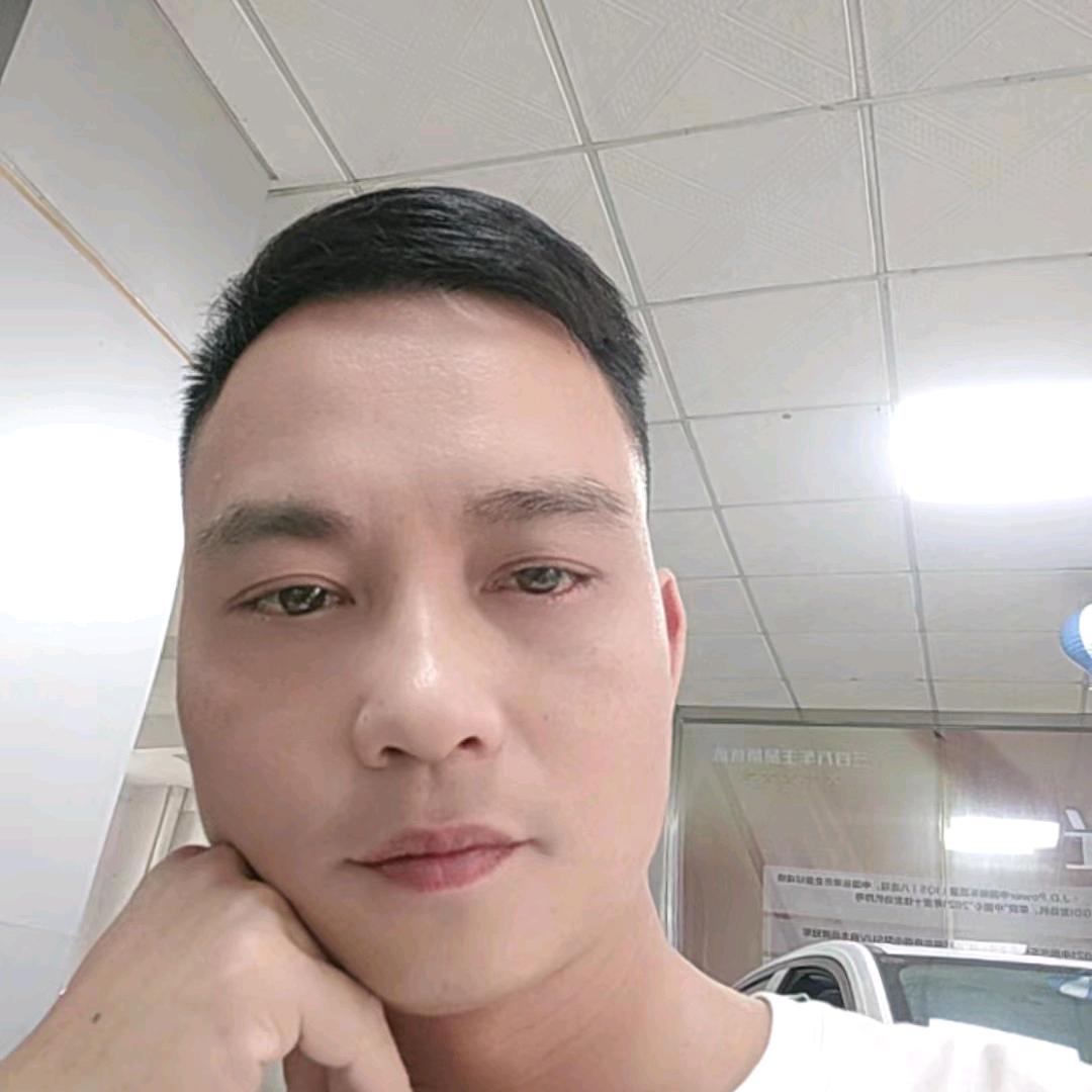 只饮烈酒，不谈过往