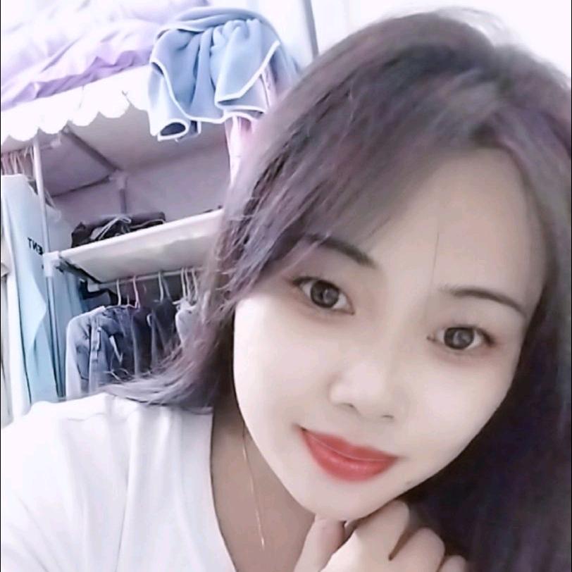 黄初美
