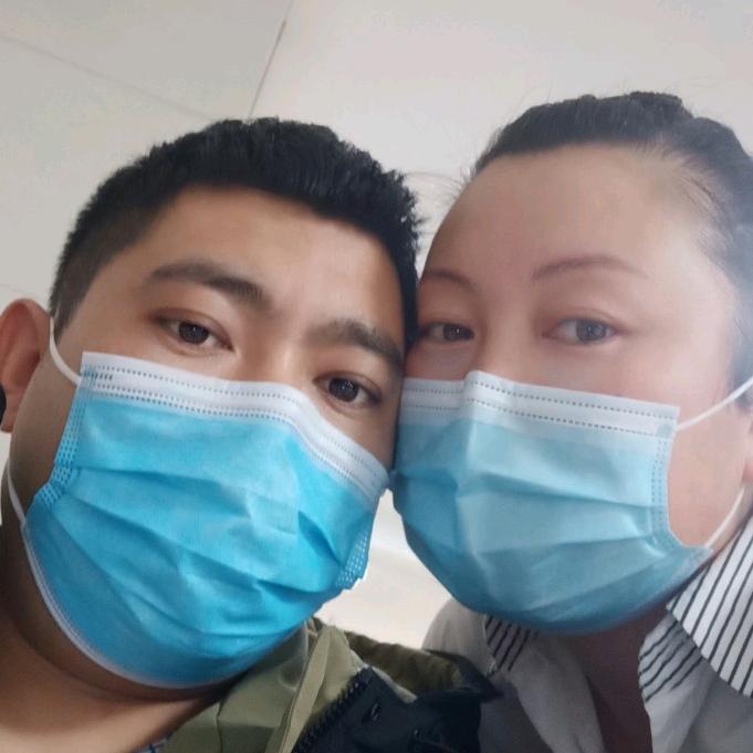 为爱前行的夫妻