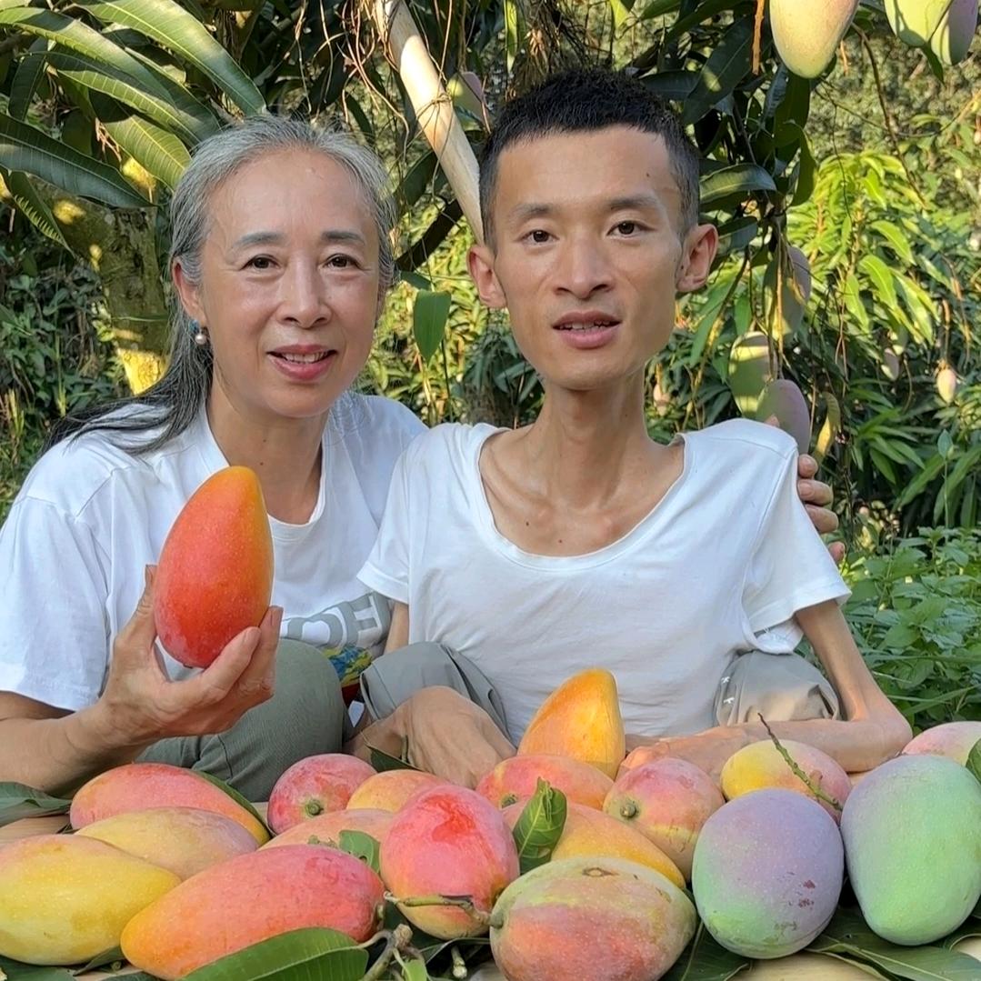 欣哥和妈妈
