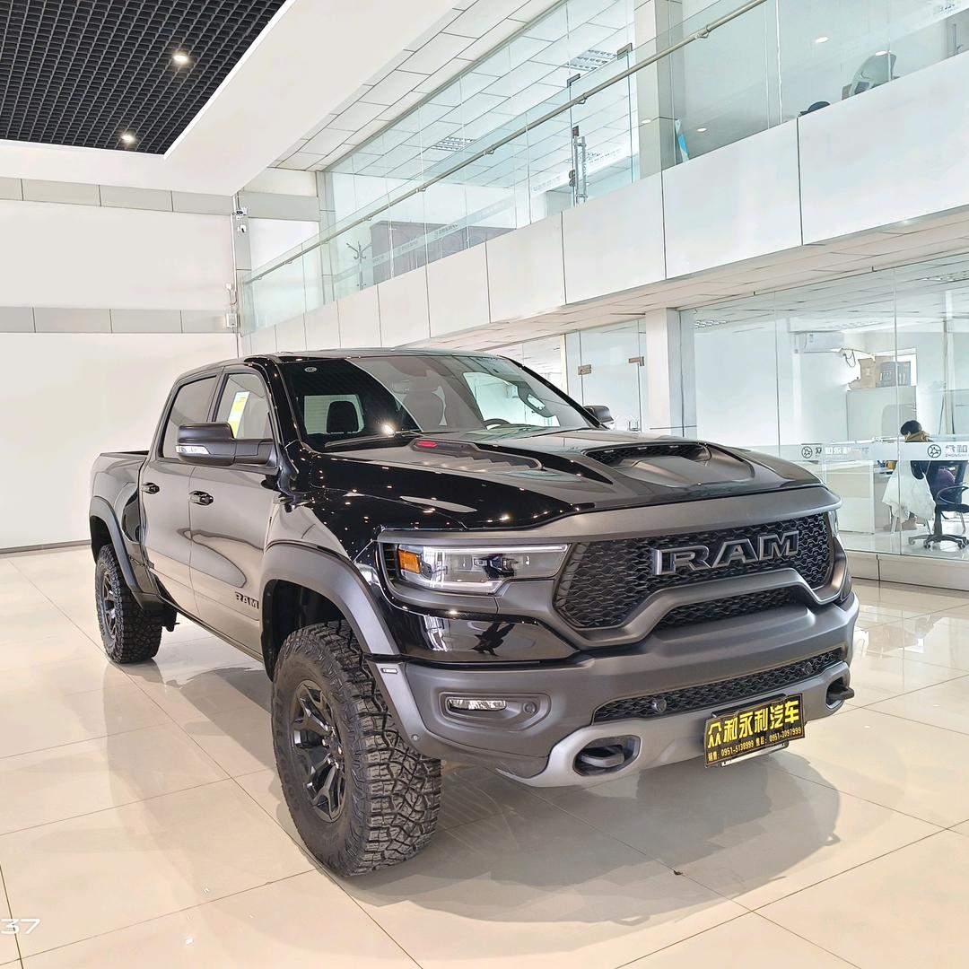 沙漠🏜️的狼🐺🐺🐺