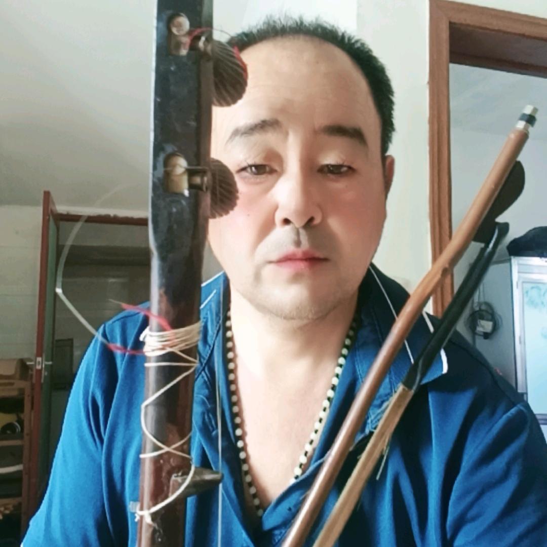 王中虎戏曲演出厨窗