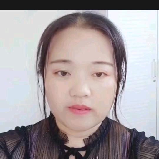 王姐，（橱窗有好物。）橱窗🈶好物