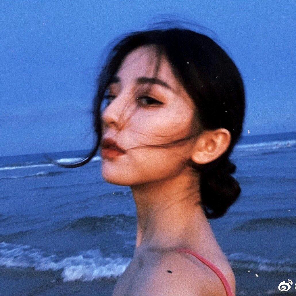 来一个泡芙v