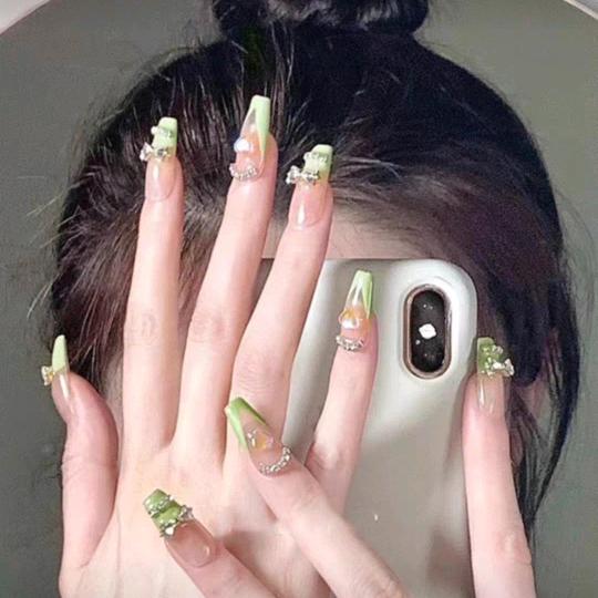 冄冄