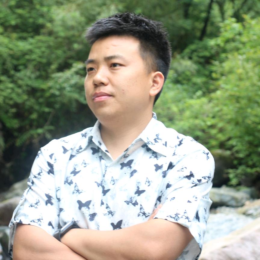 红岩杰狮重汽豪沃配件—覃龙