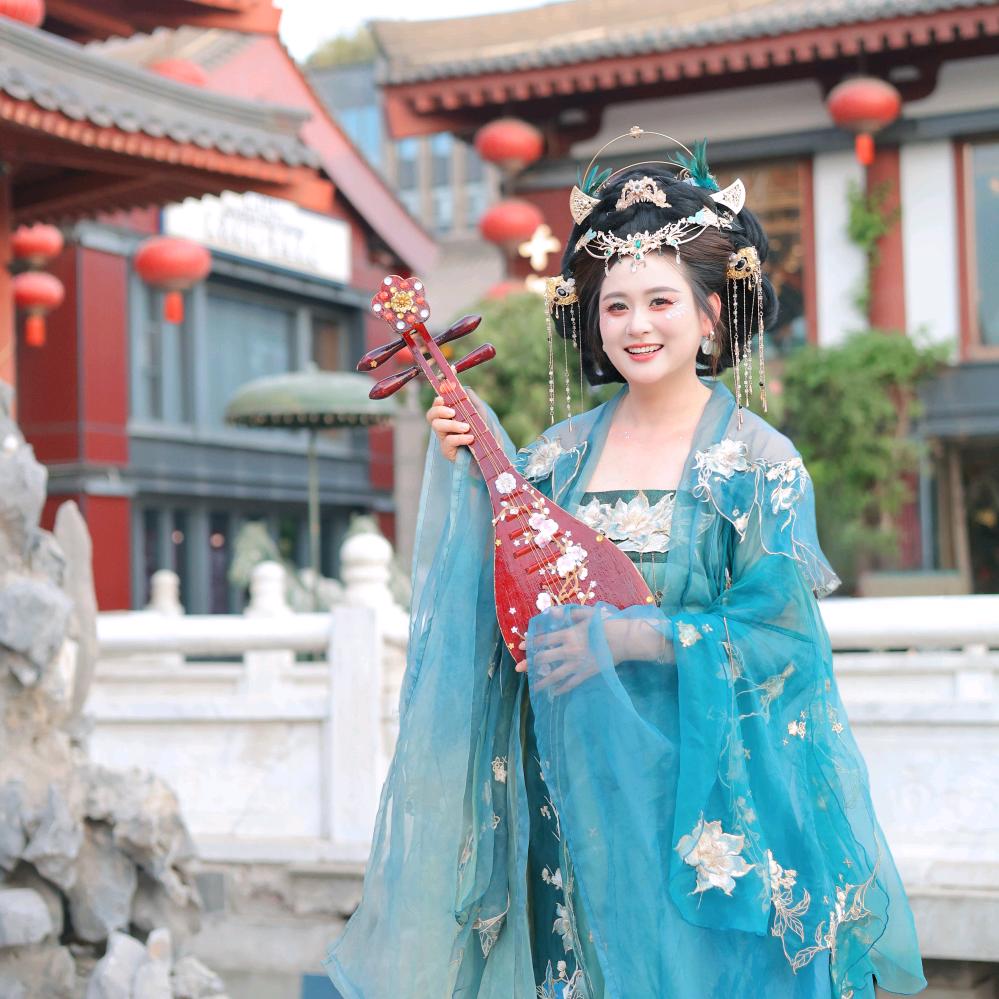 大婷♥(｡￫v￩｡)♥