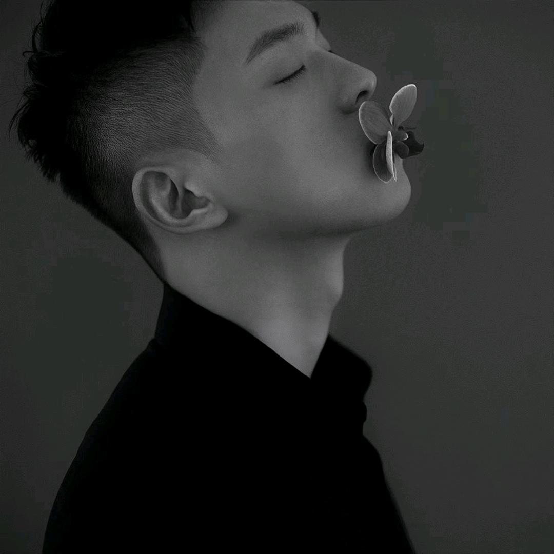 𝓧𝓨.孤身FM