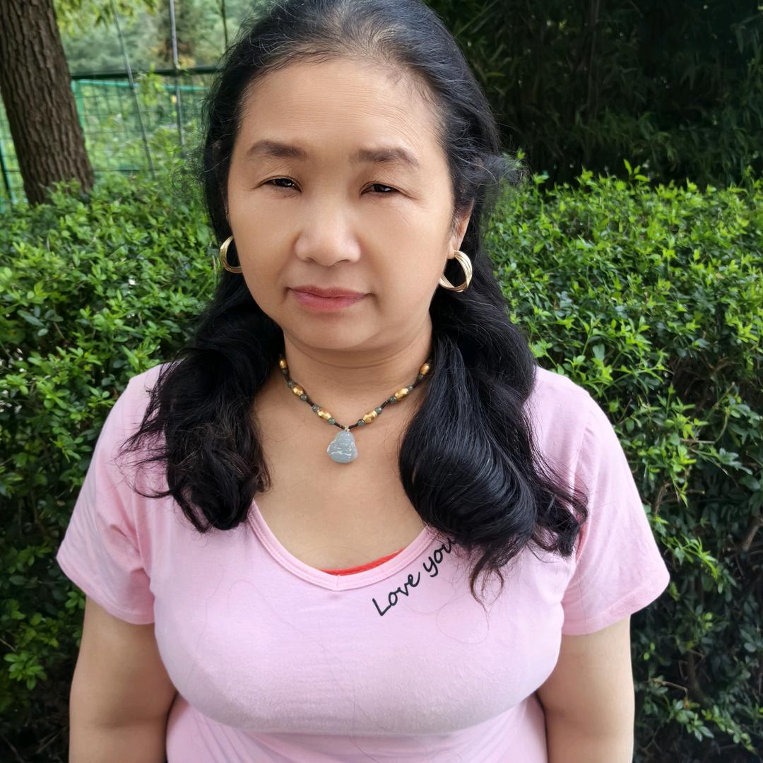杨姐晚上8点18分开播