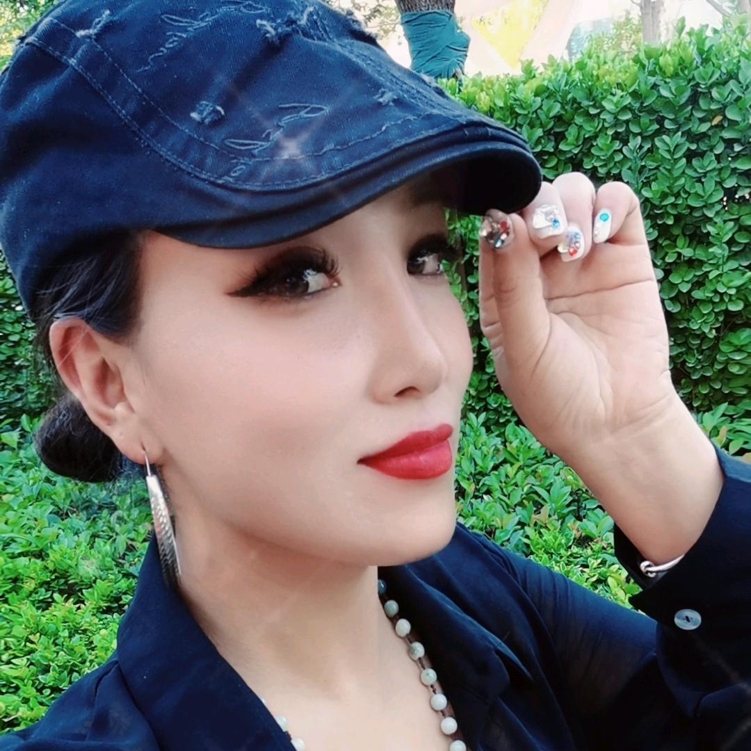 英子～鞋服