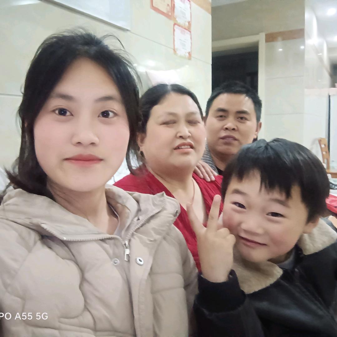 莉莉