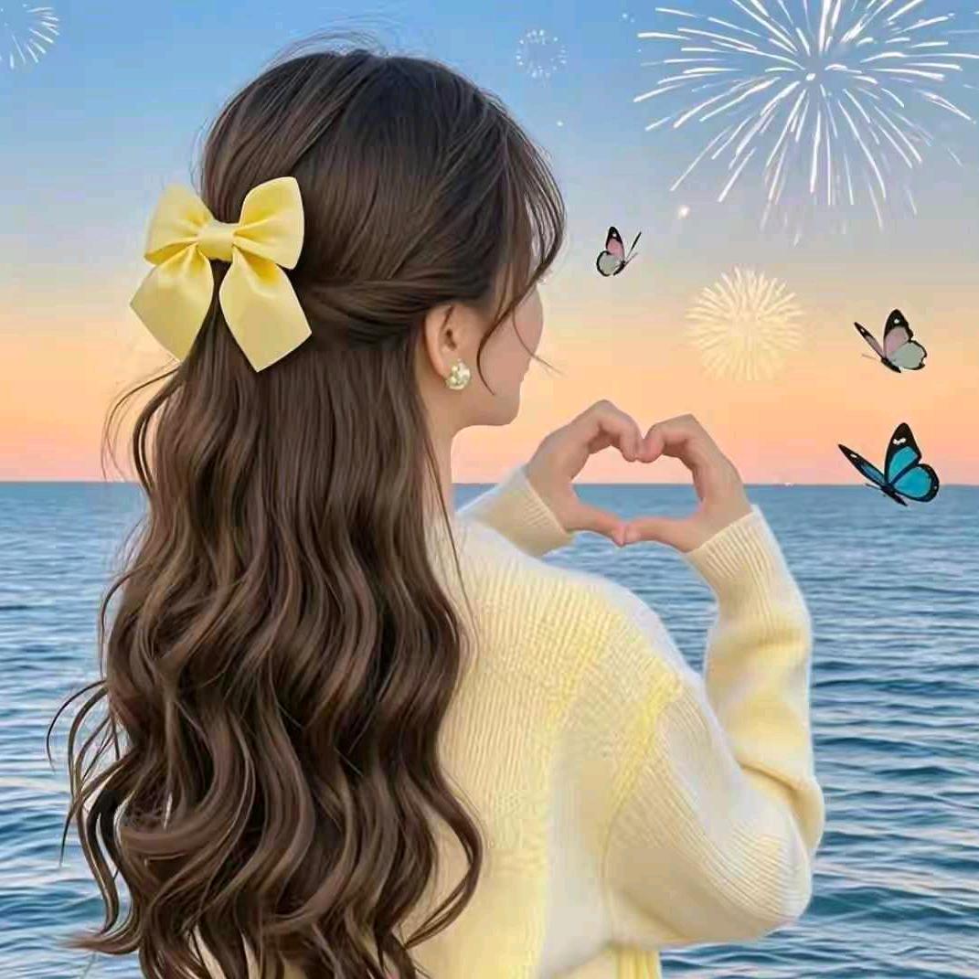 春春服饰好物在橱窗。