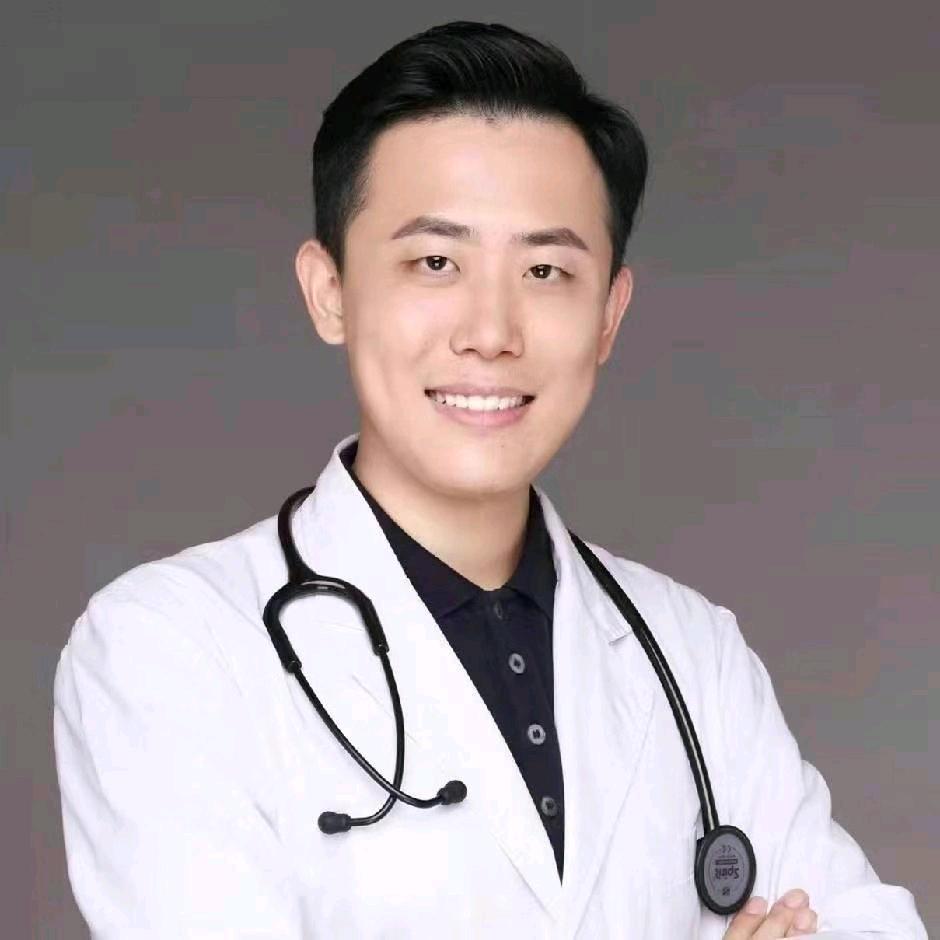 微笑毛喆