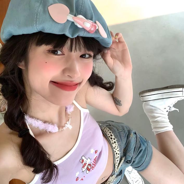 ʰᵉˡˡᵒ𝙠𝙞𝙩𝙩𝙮.