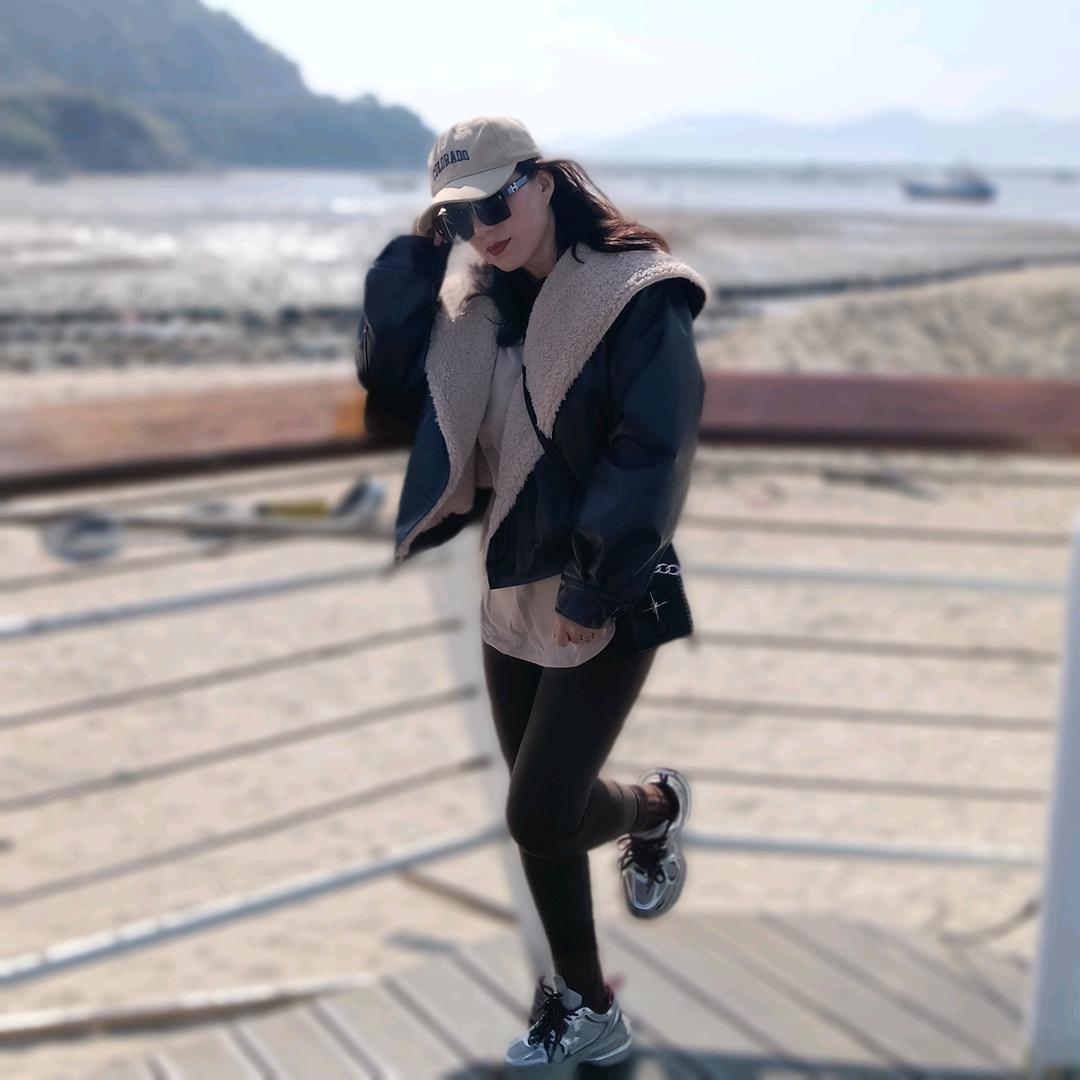 凌晨一点的猫😽