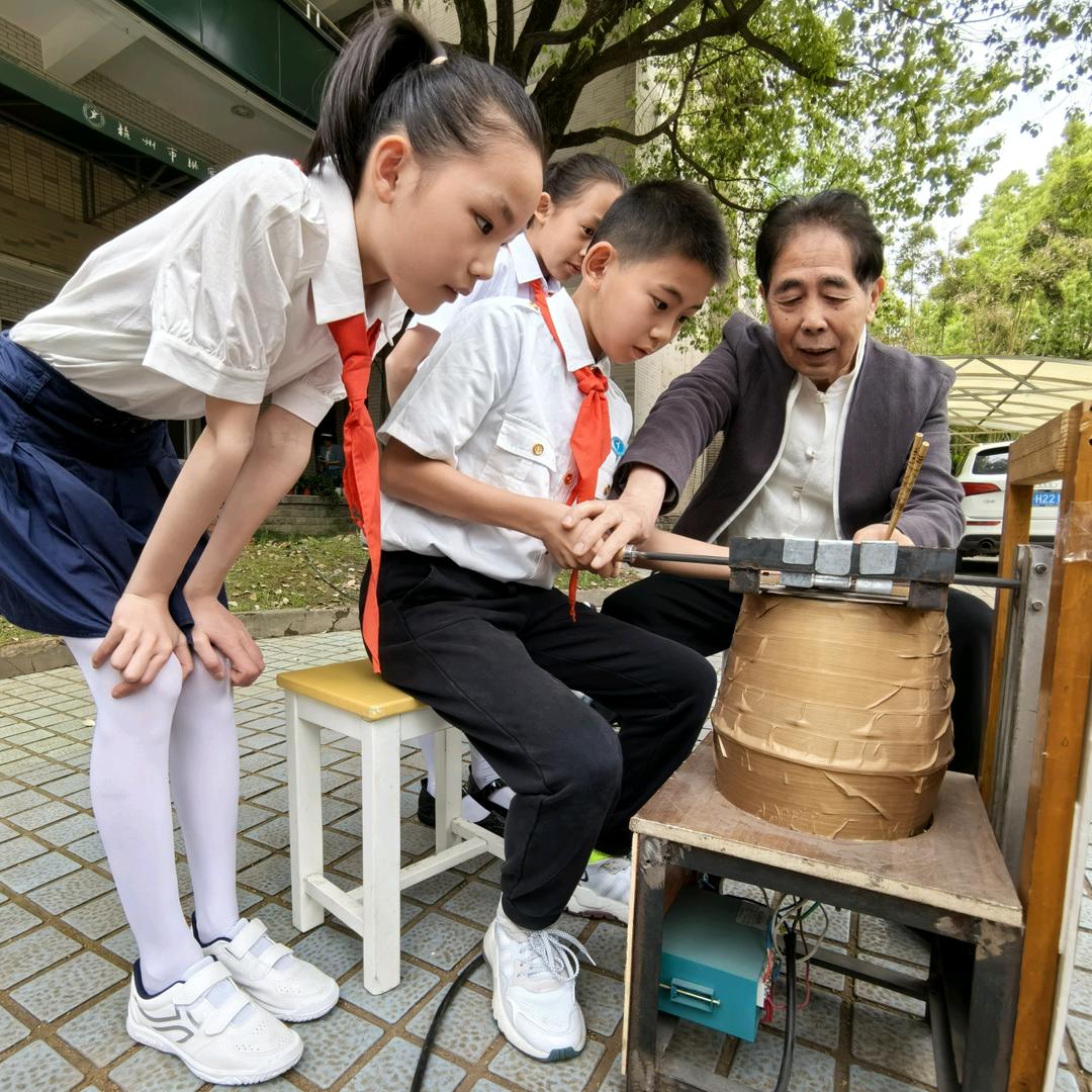 浙江省非遗天竺筷第五代传承人王连道大师