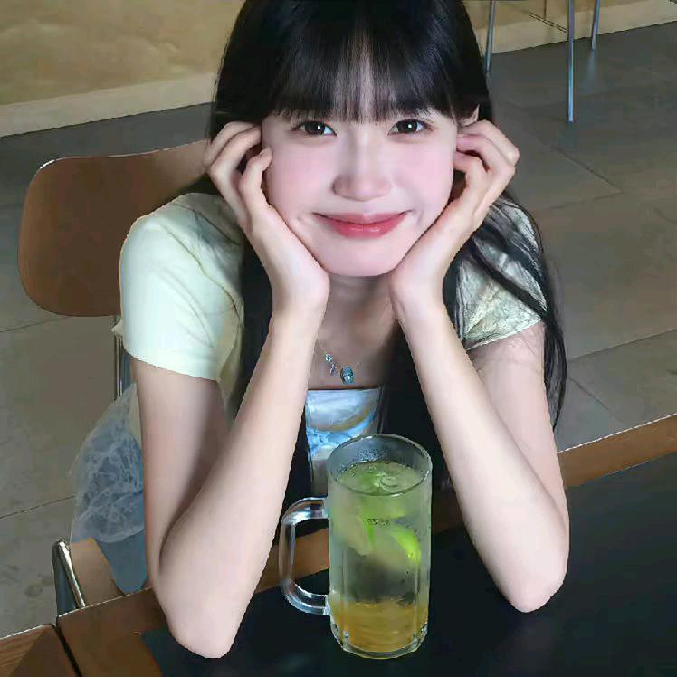 一枚爱分享的小女孩