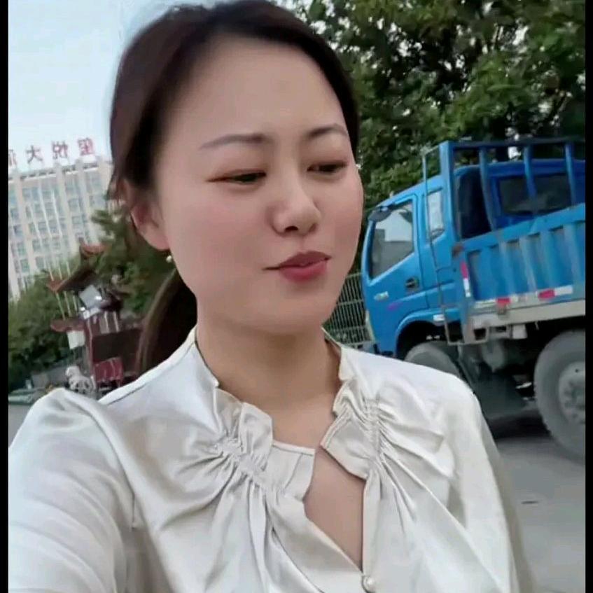 刘心怡（想有个完整的家）