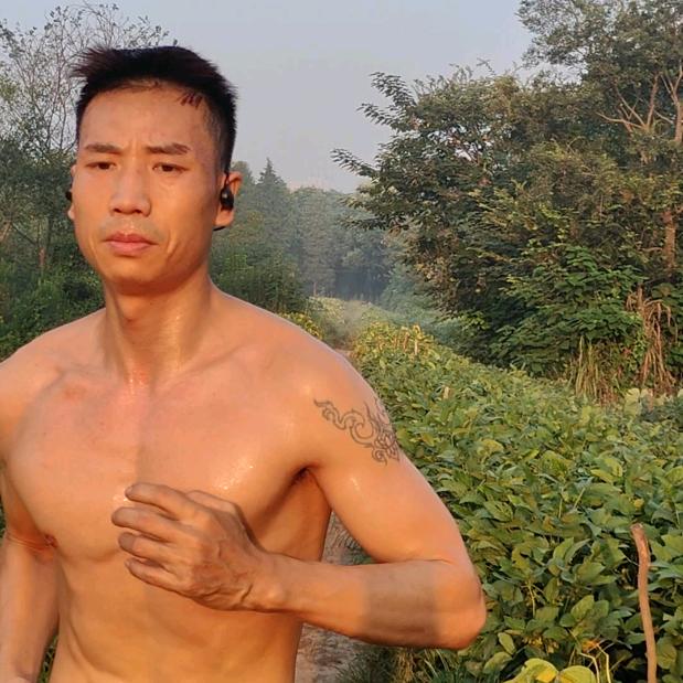 蛋哥🏃🏻‍♂️快跑