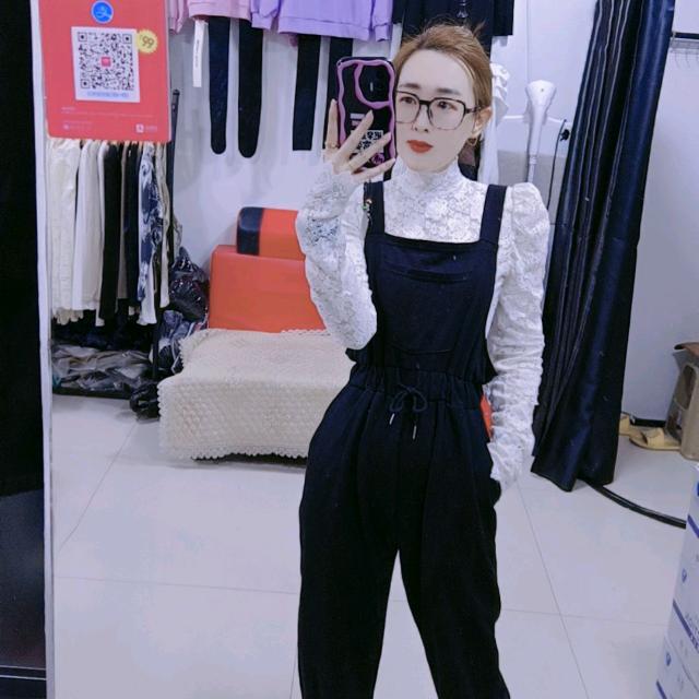 卖衣服的景老丝