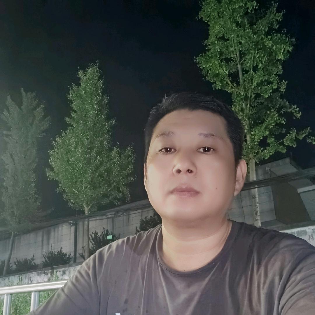 在杭州卖鲜炒鸡的王哥