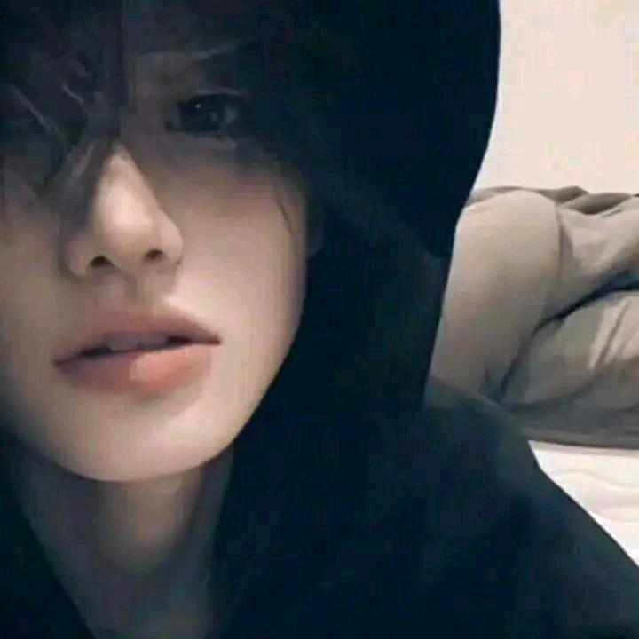 肘不开的飞机舱门