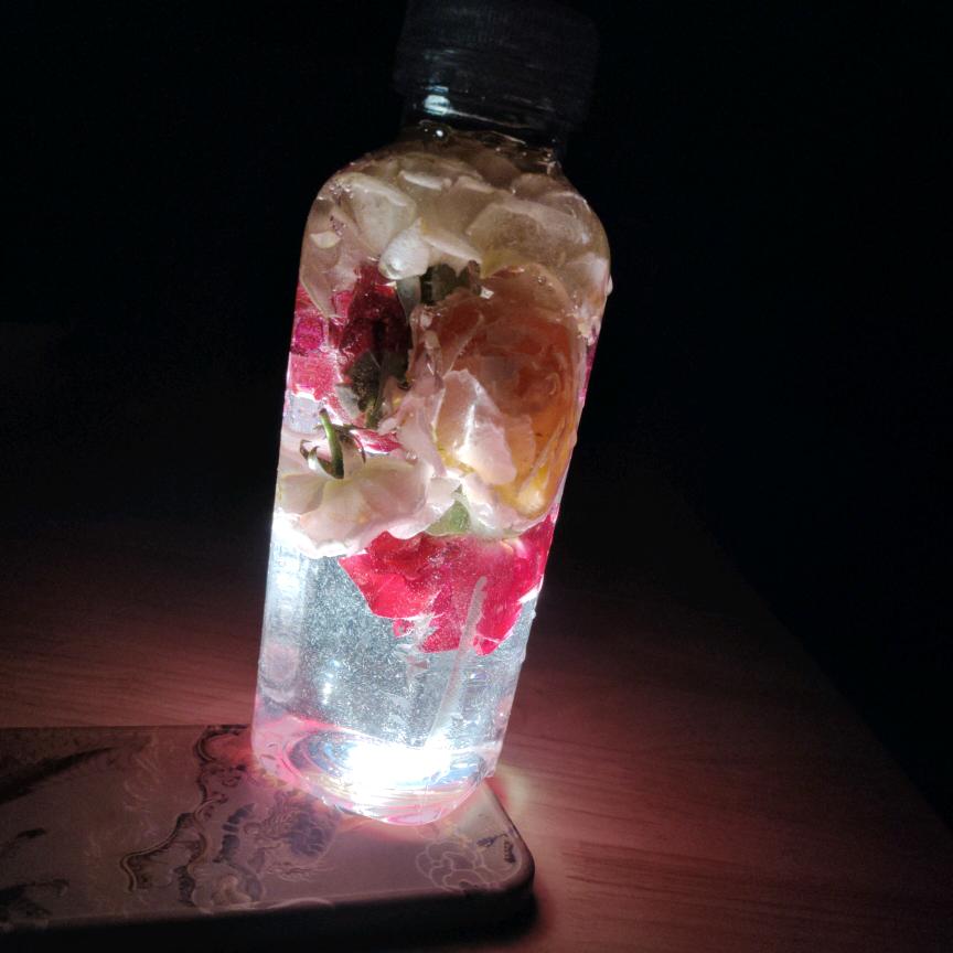 紫色缘伊