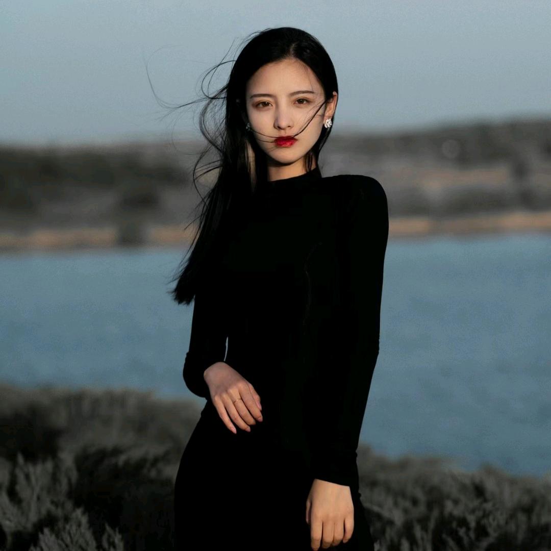 依莎（↗↗助力新人1000直播间）