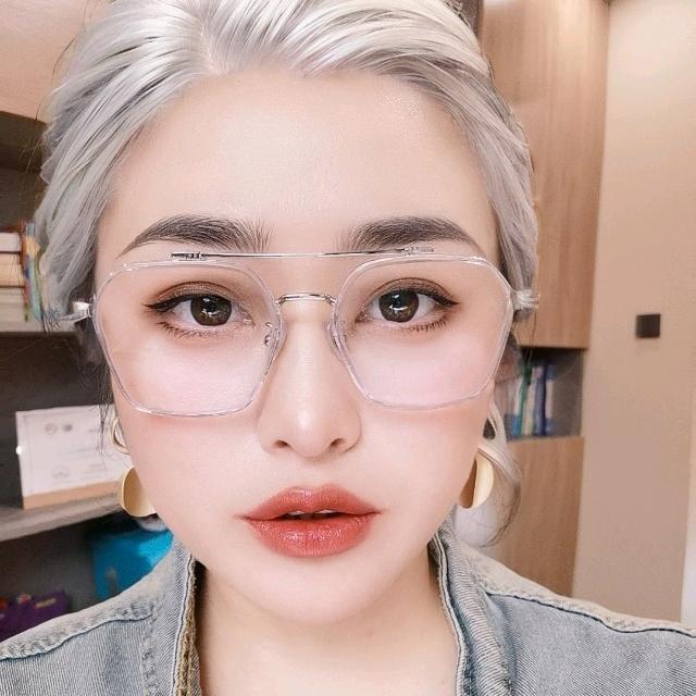姜小鱼穿搭(同款在橱窗)