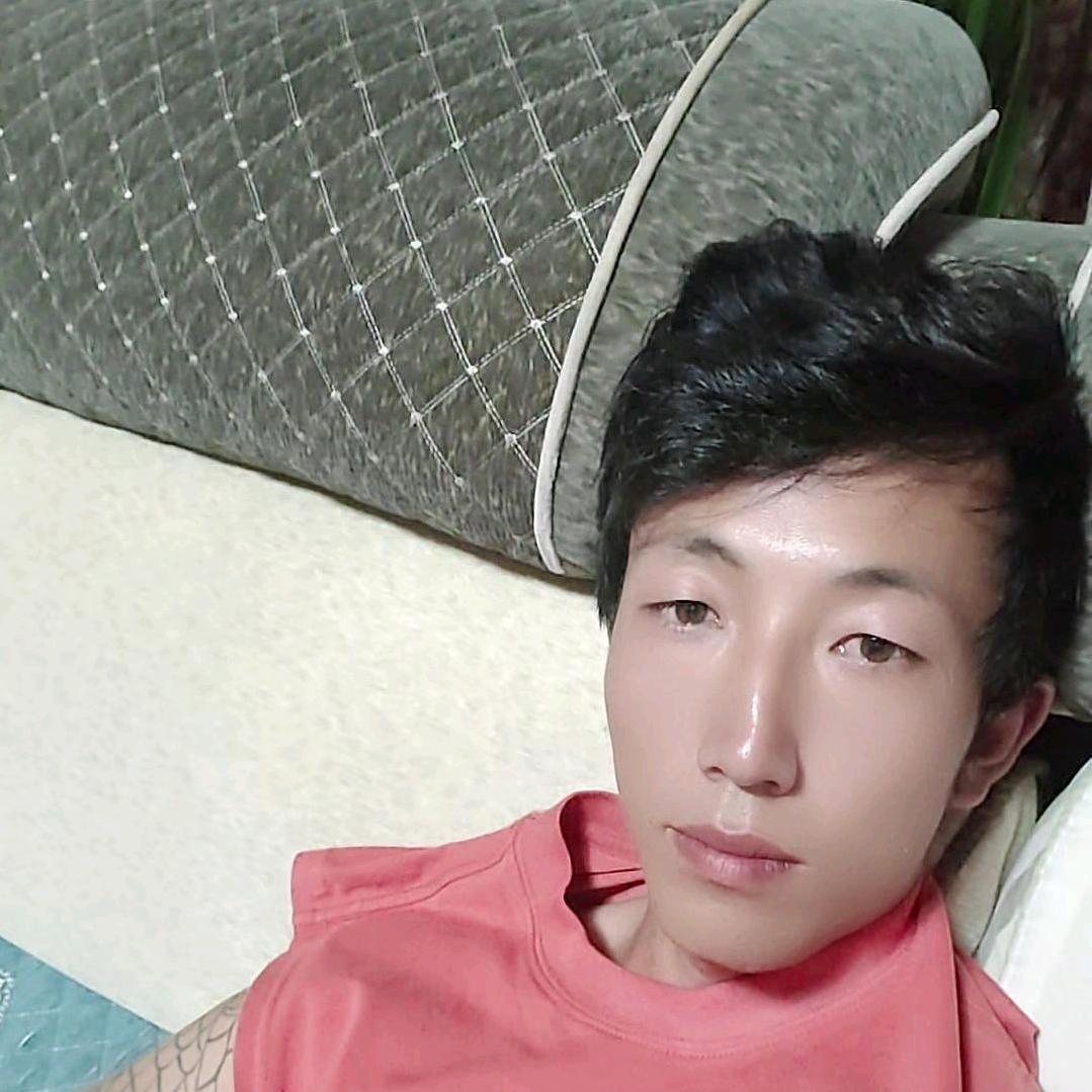 ࿐: ᨳᤢ້໌ᮩᤣ浅笑不语