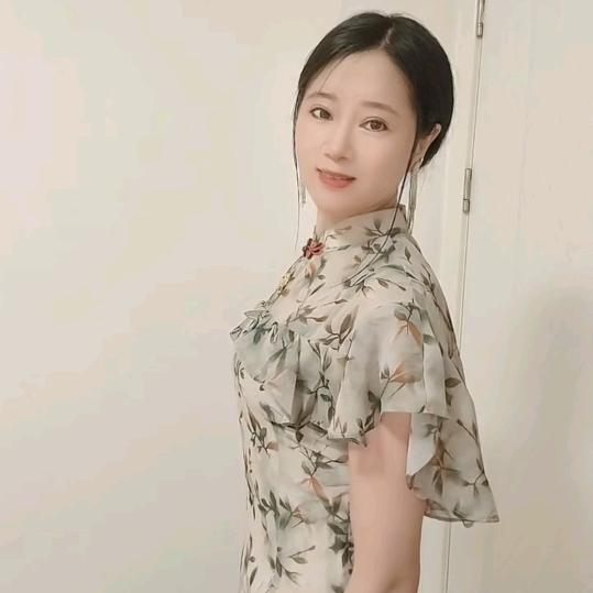 风吹铃动