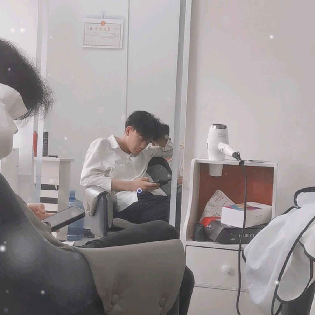 郸城颜木造型店。