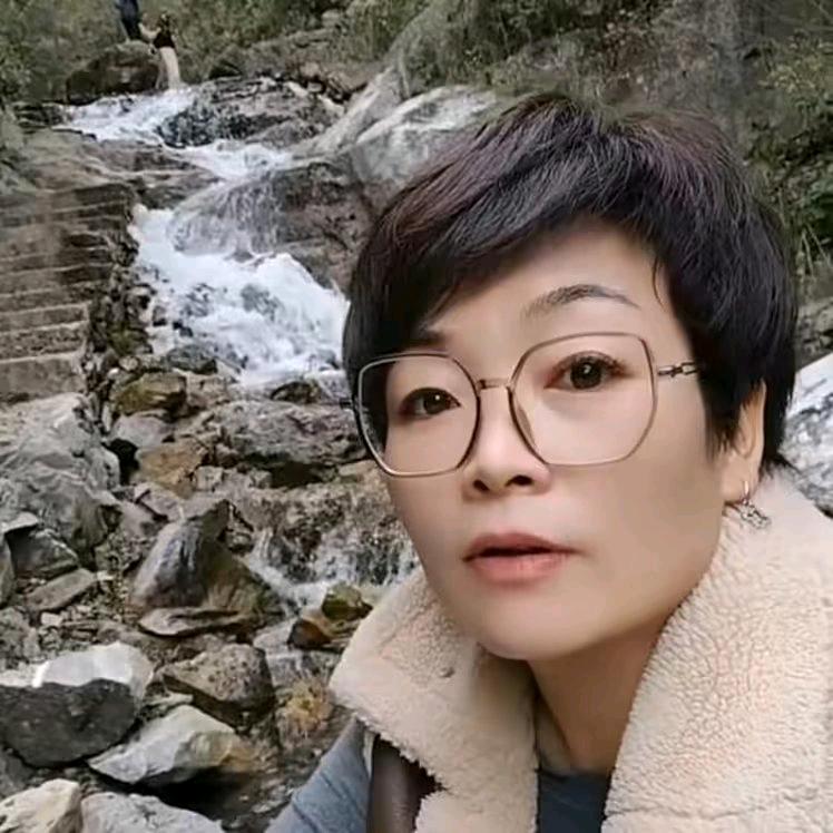 伊妍美业
