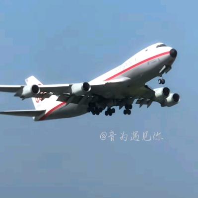 周姐.