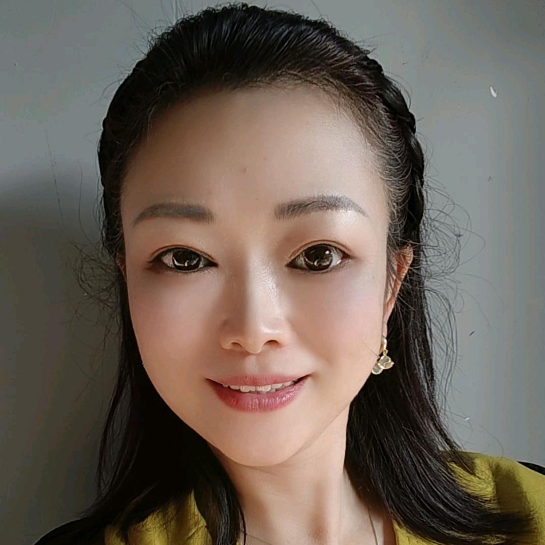 依依