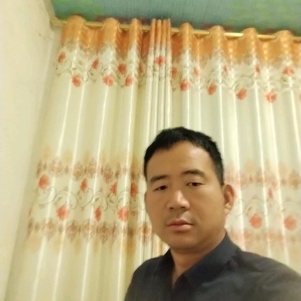 地摊小哥