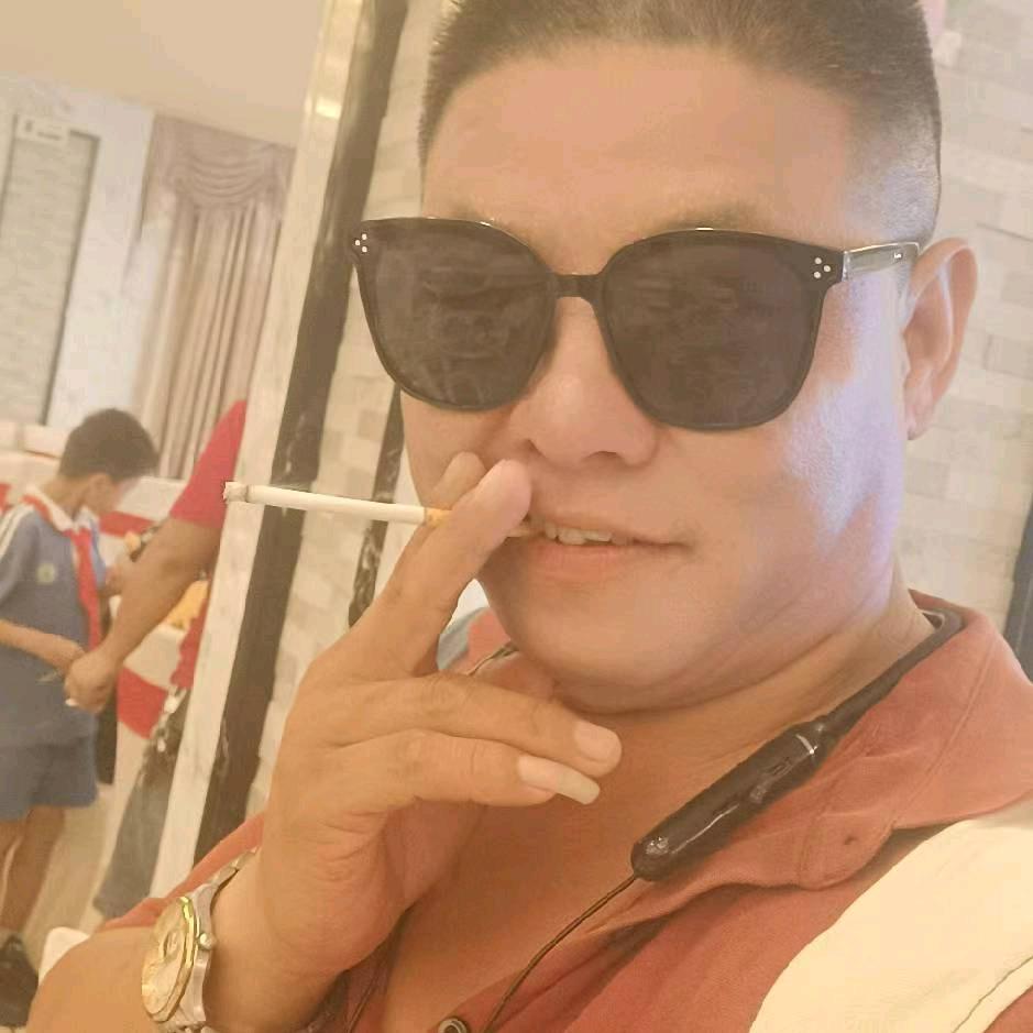 宝哥大小铲车挖机出租