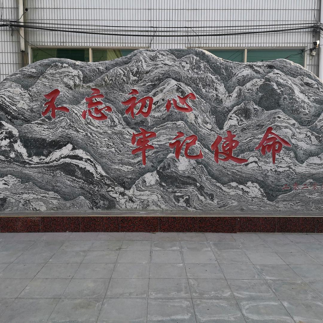 半根烟✌(烫嘴)✌