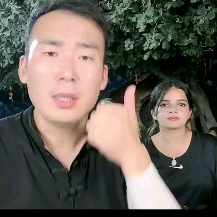 中巴故事