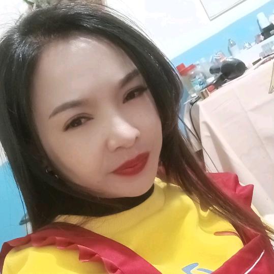 姐姐，啥都可以谈，就不谈感情