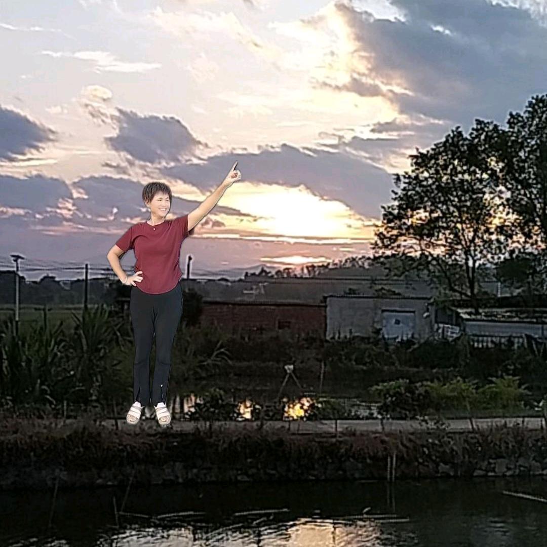 晨光之笑（曾姐）